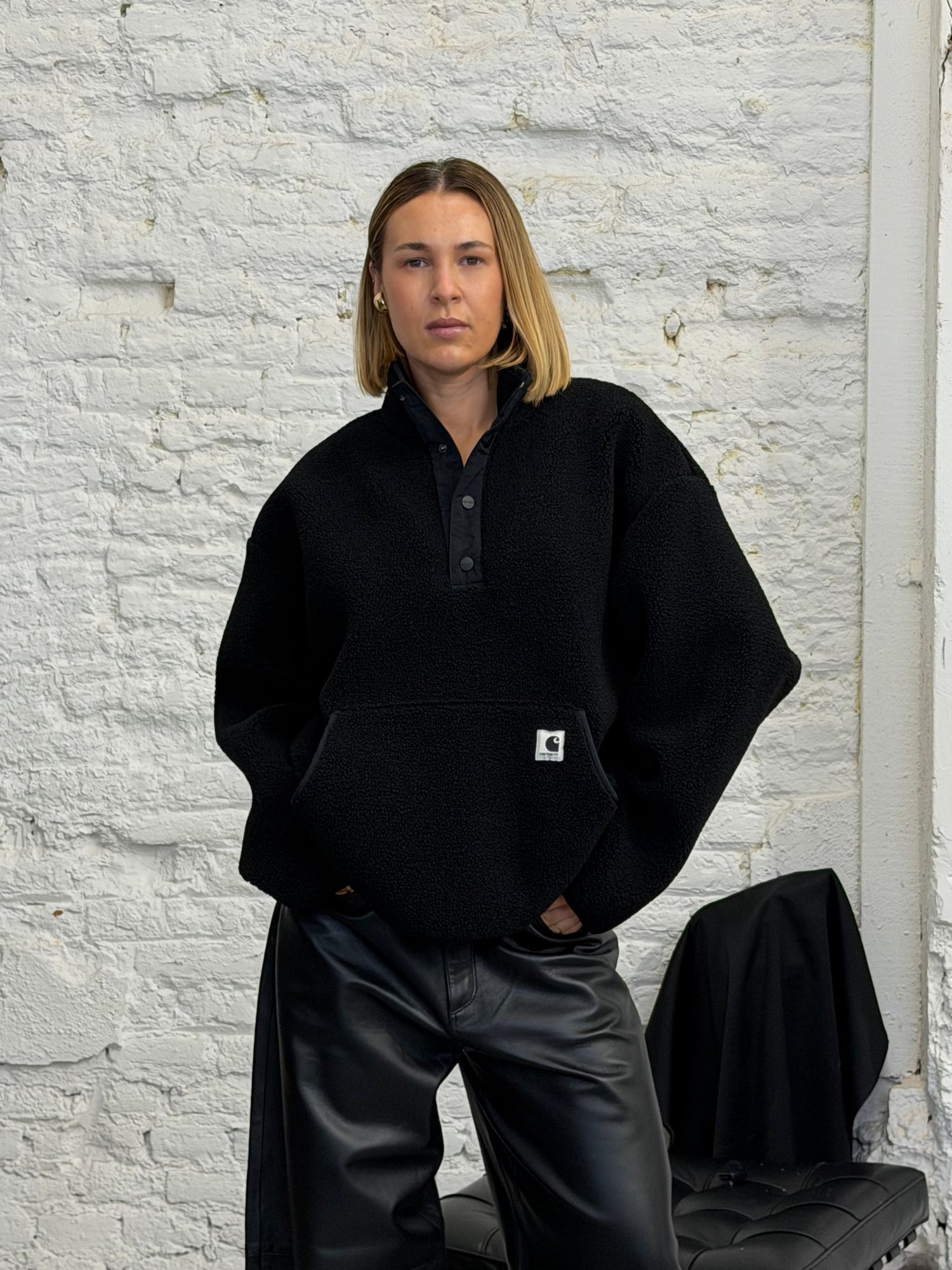 ELLIOT HIGH NECK LINER IN BLACK JACKET CARHARTT 