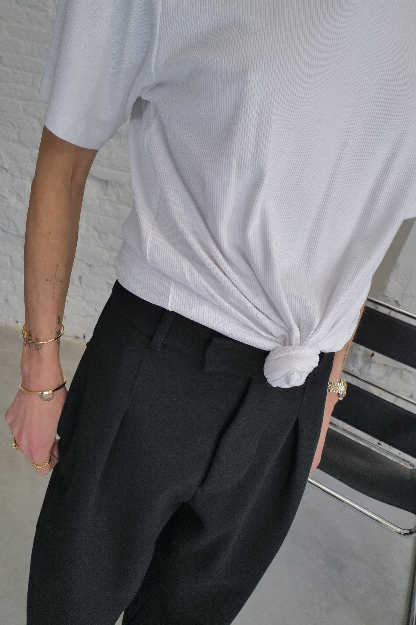 TONI TEE WITH FRONT BOW AND SHOULDER PADS T-SHIRT KURE 