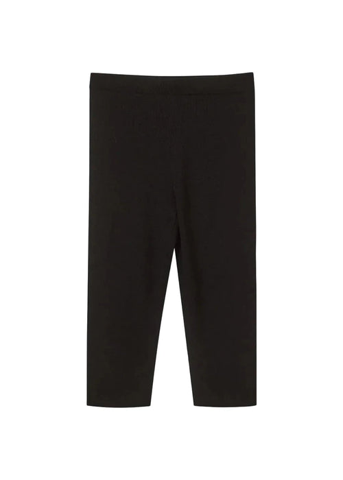 MADISON CAPRI IN BLACK