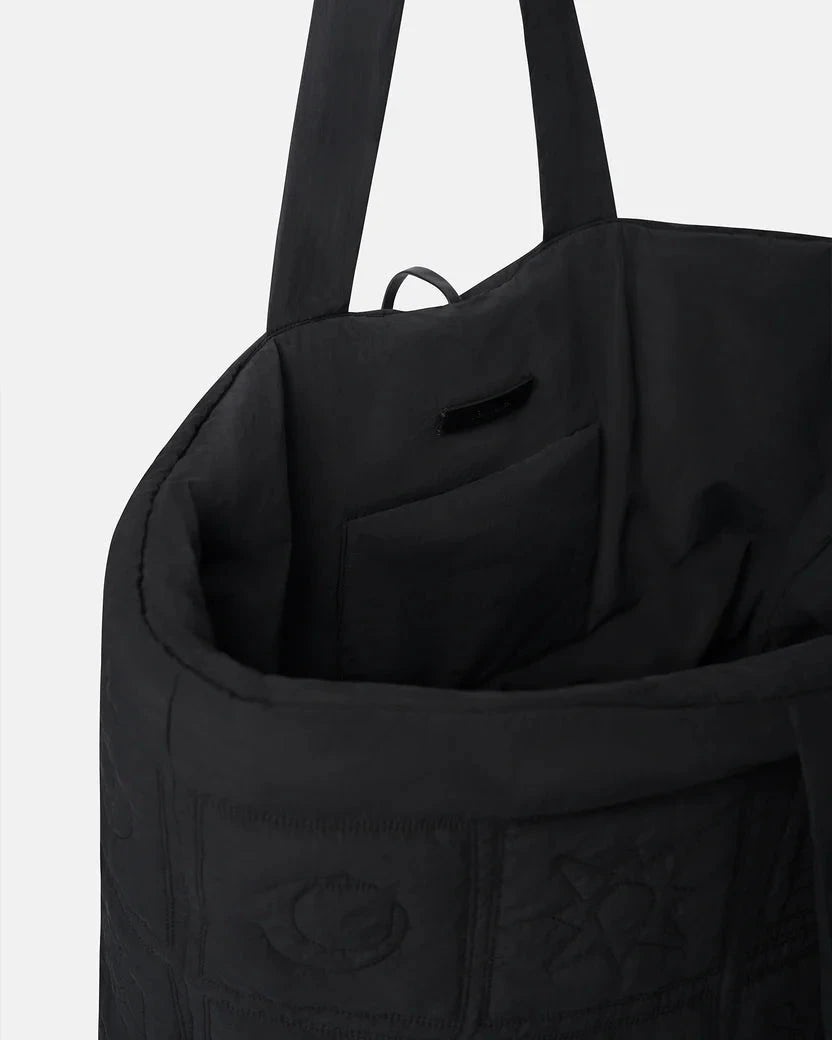 SYMBOL QUILT TOTE IN BLACK TOP NANUSHKA 