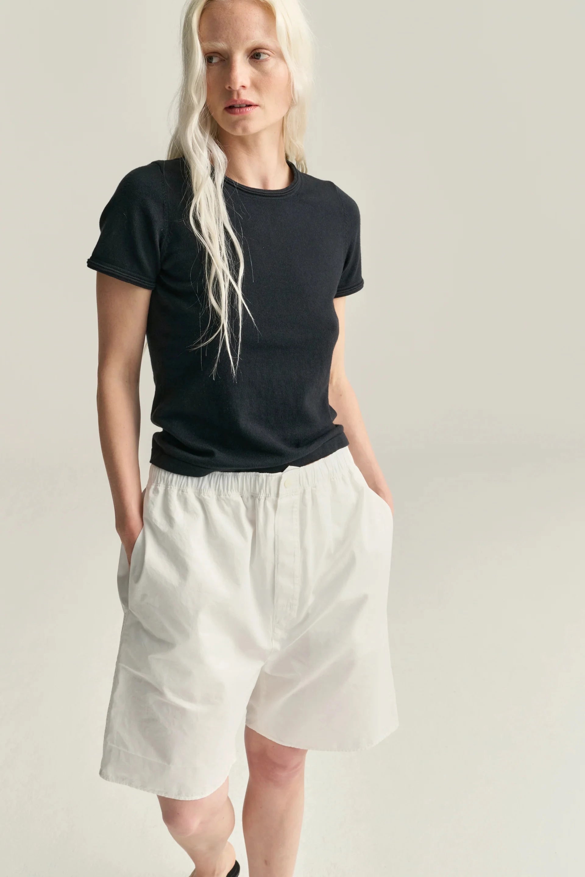 T-SHIRT CROPPED IN BLACK T-SHIRT RHEA 