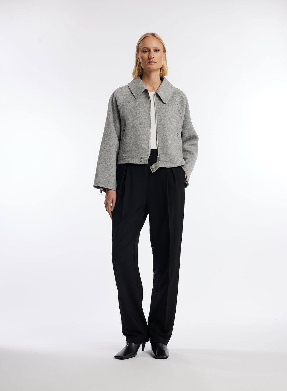 TRIANA WOOL JACKET IN LIGHT GREY JACKET ONE&OTHER 