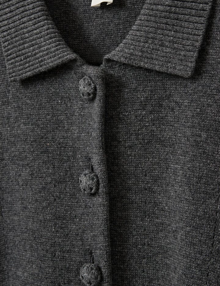 COMO SHORT CARDIGAN IN GREY KNIT THE GARMENT 