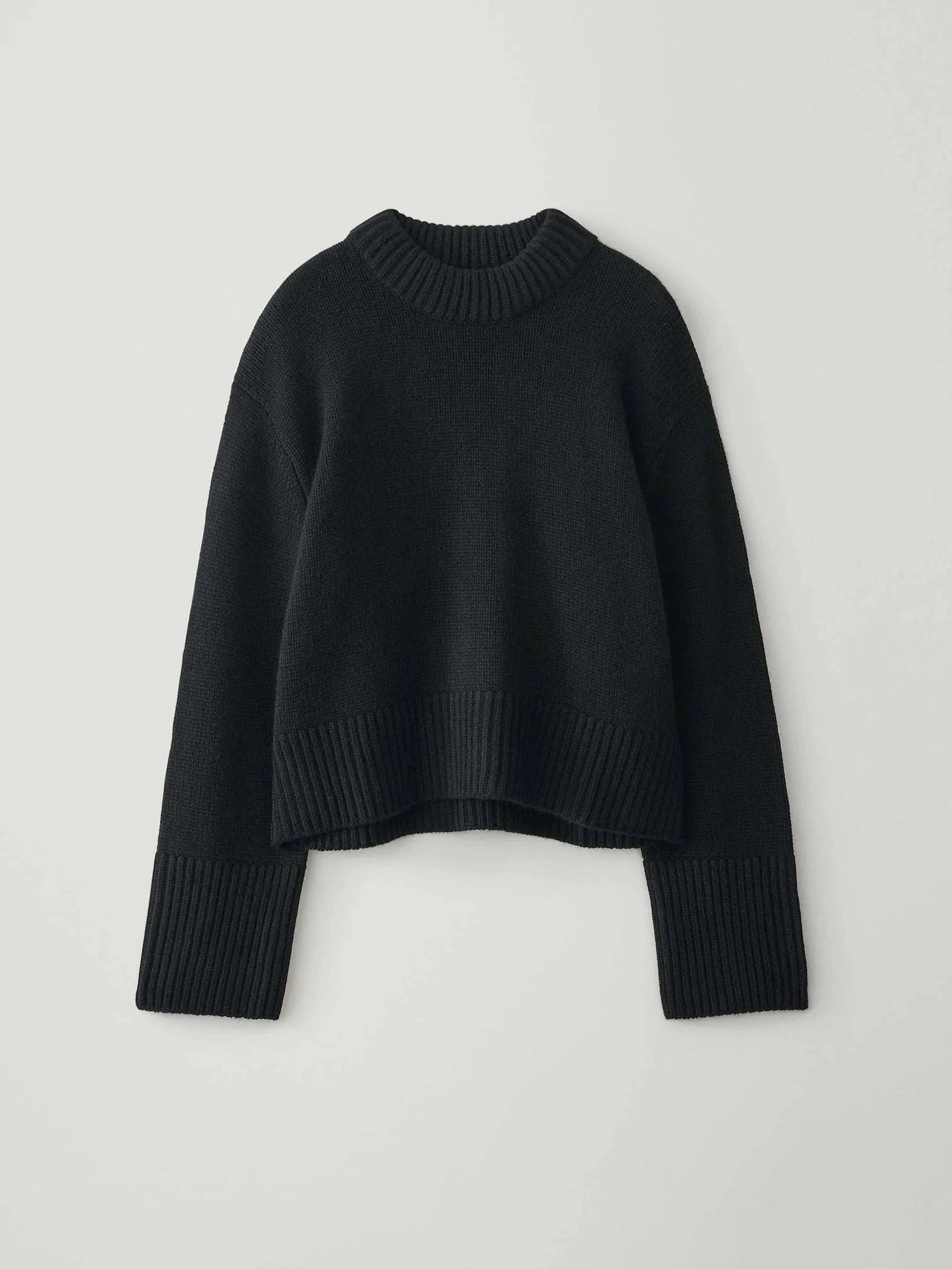 SONY SWEATER IN BLACK SWEATER LISA YANG 