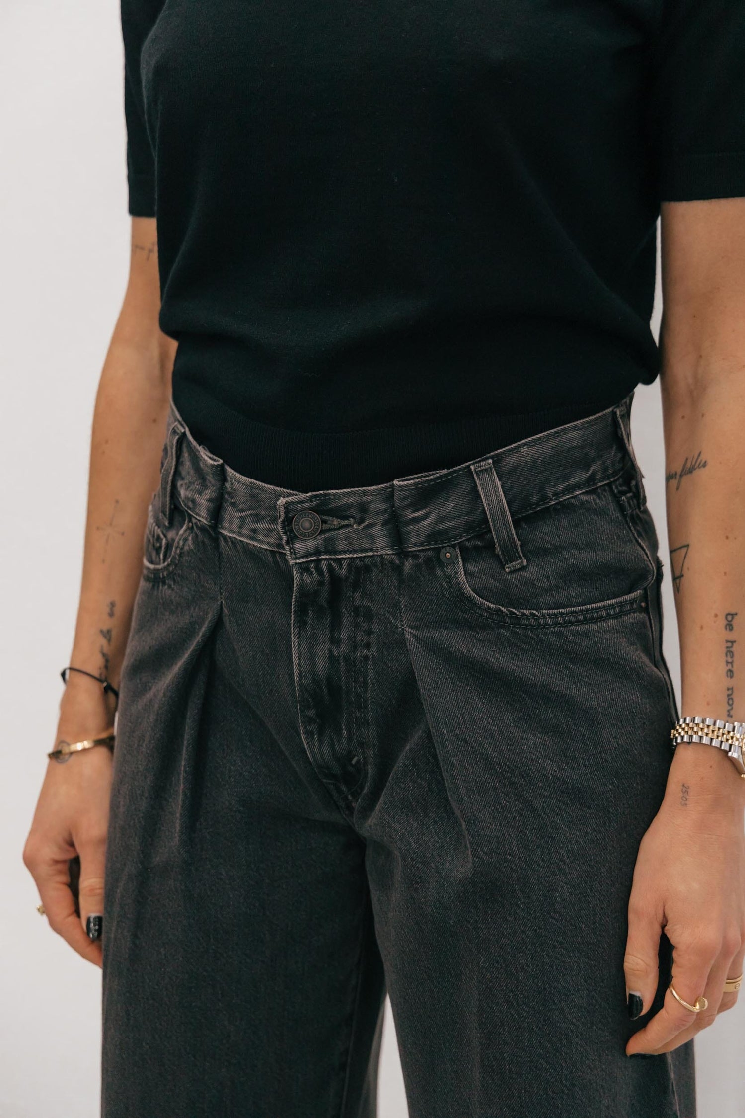 FOLDED PLEATED BAGGY JEANS IN FADED BLACK JEANS LEVIS 