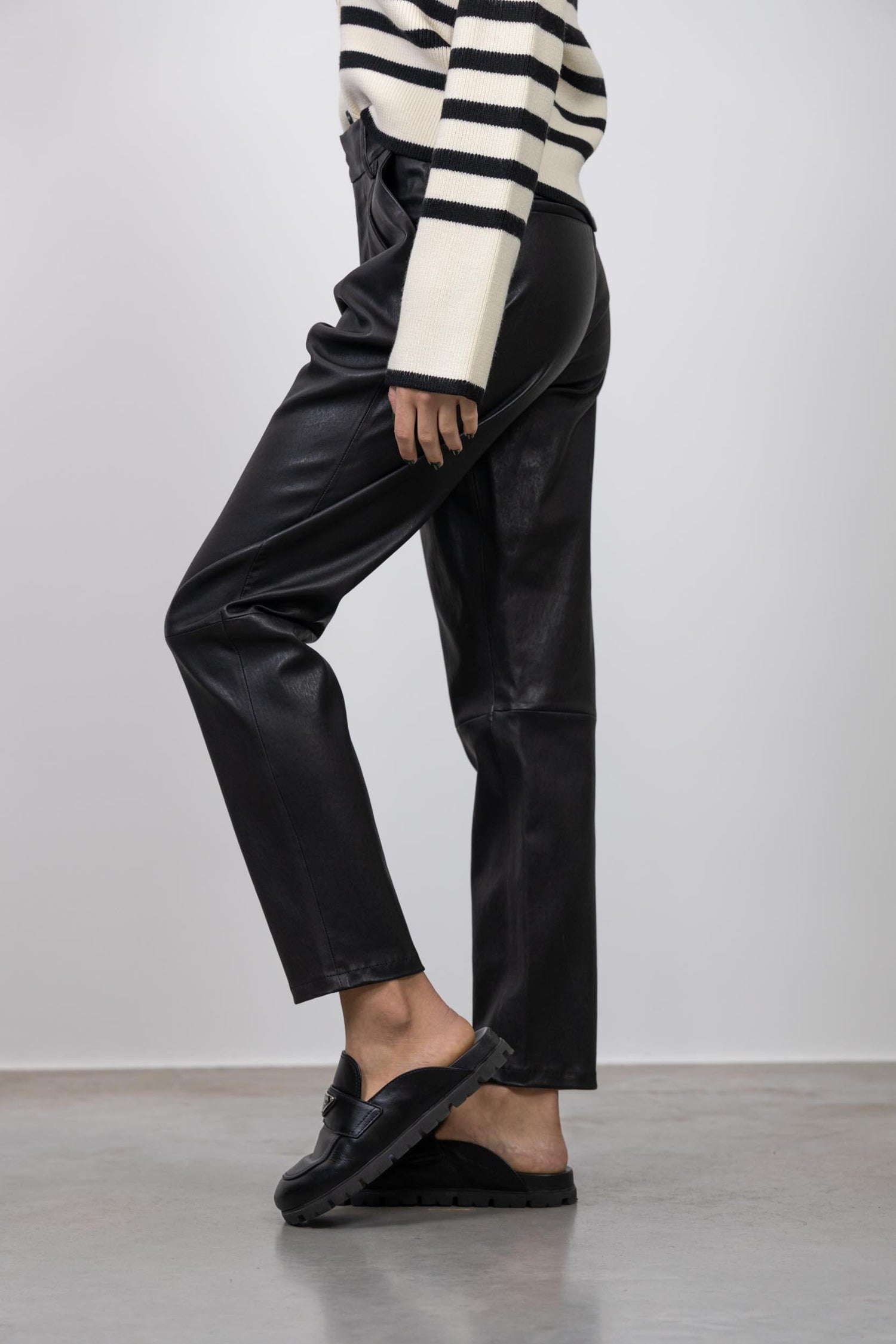 ANNIE STRAIGHT LEG LEATHER PANTS PANTS ENES 