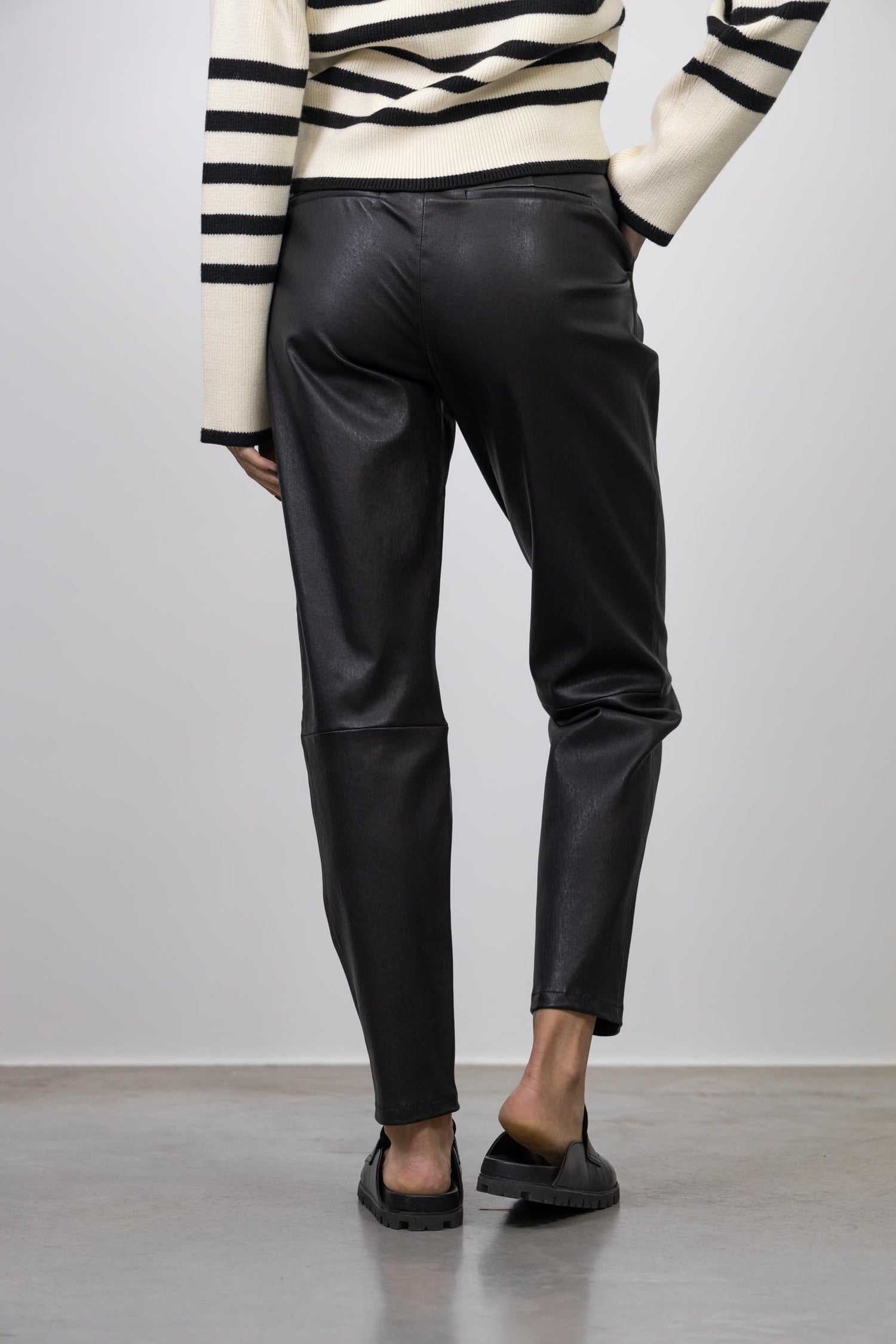 ANNIE STRAIGHT LEG LEATHER PANTS PANTS ENES 