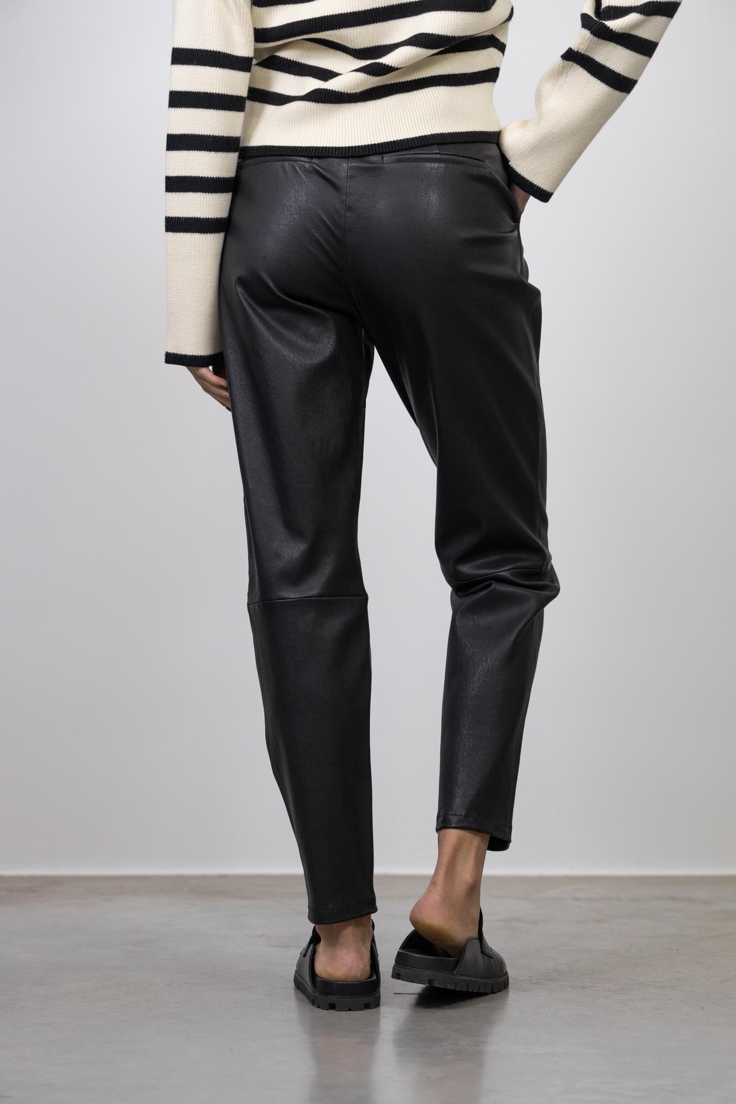 Leather straight leg pants black - fgylj