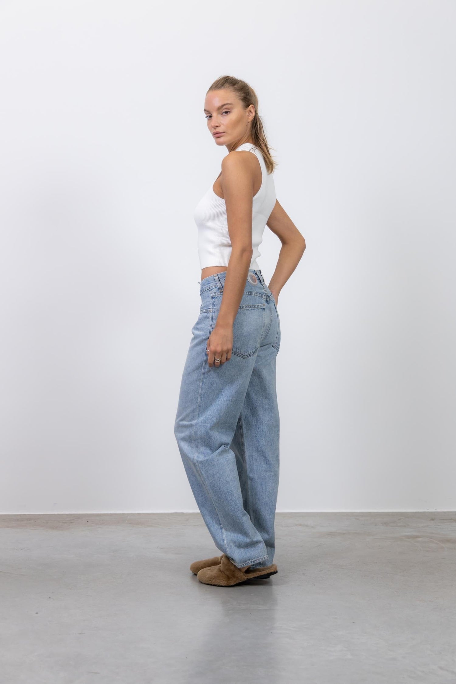 THE ICONIC ASYMETRIC JEANS IN BLUE Jeans AGOLDE 