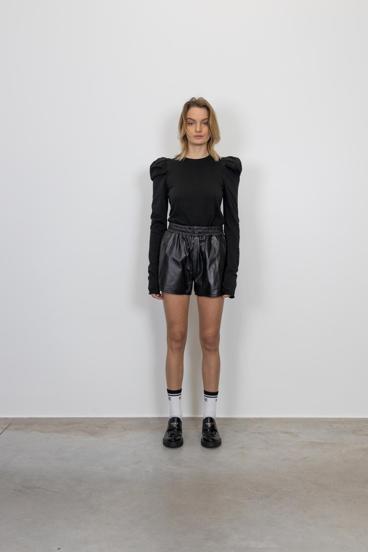 RUNNER LEATHER SHORTS WITH ELASTIC WAISTBAND SHORTS STAND STUDIO 