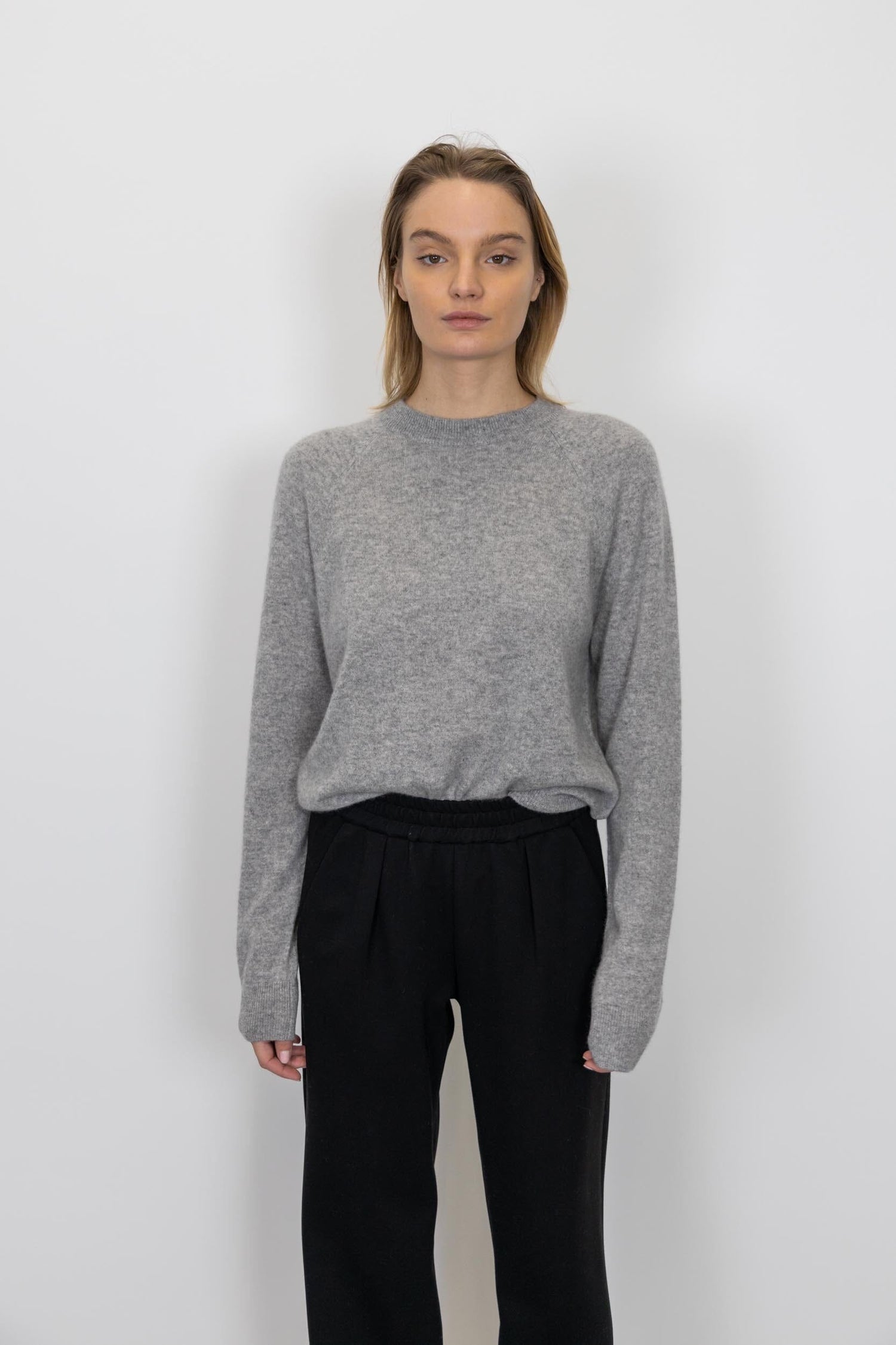 BOSTON CASHMERE ONECK SWEATER IN GREY SWEATER SAMSOE SAMSOE 