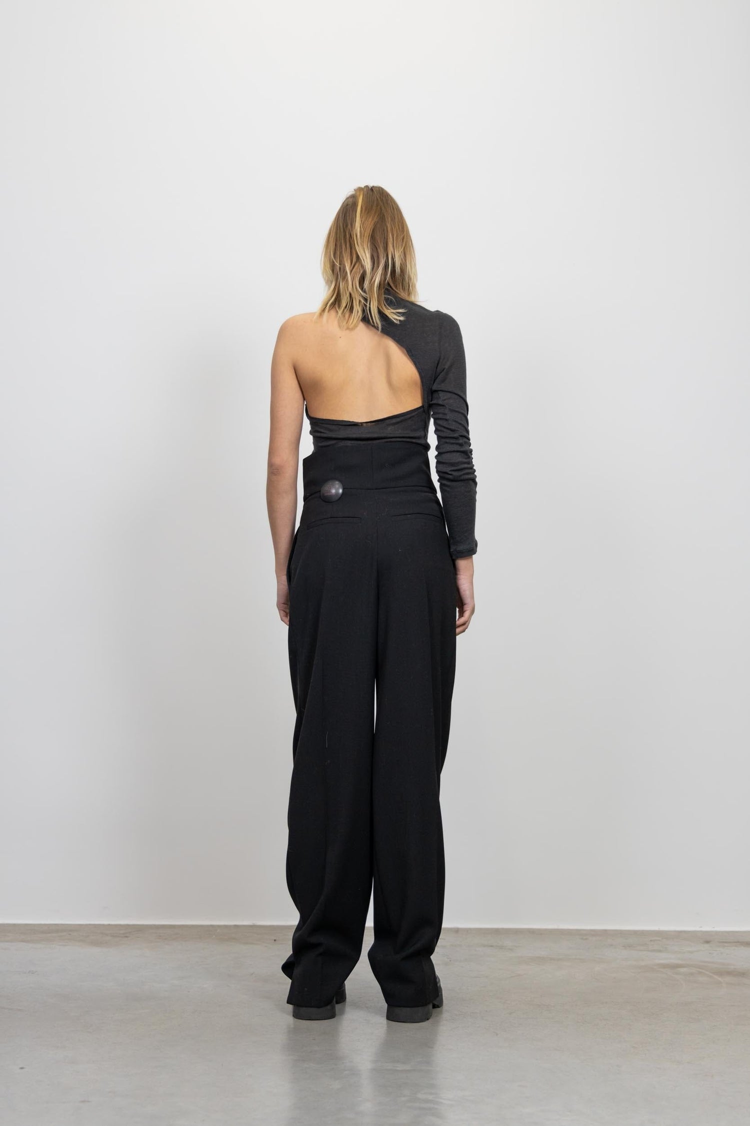 UDELA HIGH WAISTED WOOL PANTS IN BLACK PANTS IRO 