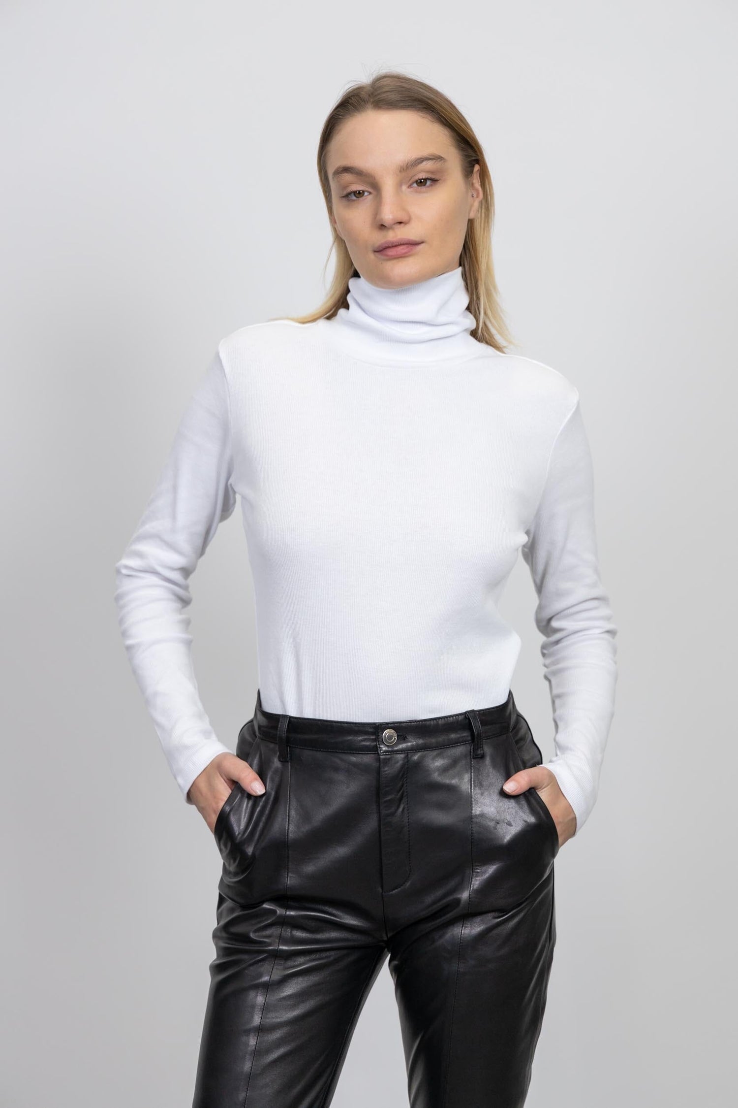 DREW LONG SLEEVES ROLLNECK IN WHITE SWEATER GESTUZ 